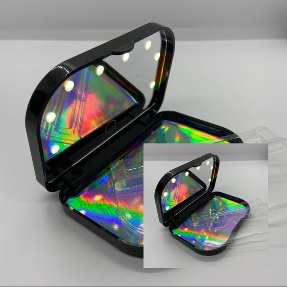 Mirror 🪞 - Picture 1 of 3